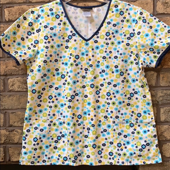 Cherokee Tops - Large Cherokee scrub top